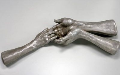 Lo manual y lo artesanal en la obra de 40 artistas mujeres