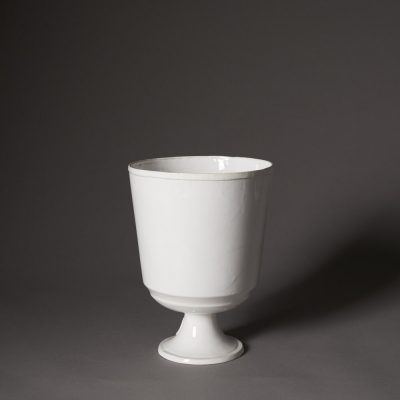 Jarrón redondo grande de arcilla blanca Jarrón redondo grande de arcilla blanca elaborado artesanalmente a mano